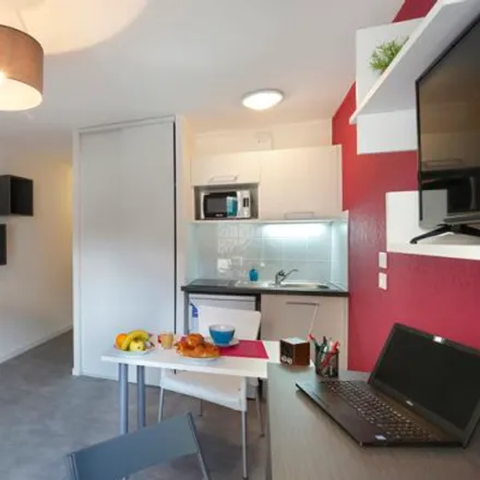 Rent this studio apartment on 45 Rue Saint-Dominique in 63000 Clermont-Ferrand, France