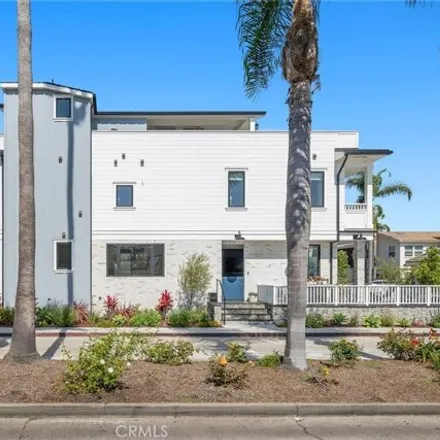 Image 2 - 201, 201 1/2 Opal Avenue, Newport Beach, CA 92662, USA - House for rent