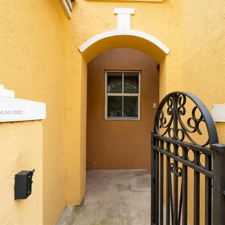 Image 3 - 4282 Northeast 9th Street, Homestead, FL 33033, USA - Townhouse for rent