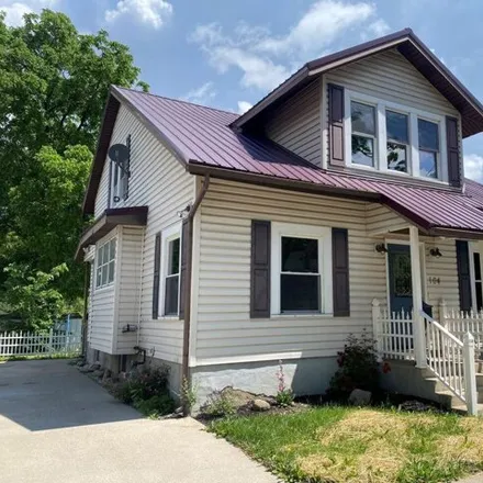 Buy this 3 bed house on 108 Lincoln Avenue in Bellefontaine, OH 43311