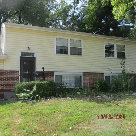 Buy this 4 bed house on 1120 Saint Anthony Lane in Florissant, MO 63033