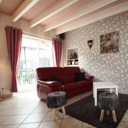 Rent this 2 bed house on Route des Plaines in 71110 Chambilly, France