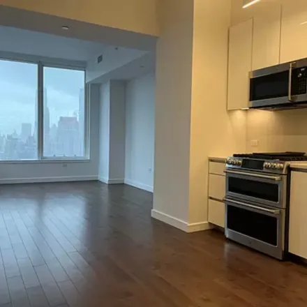 Image 3 - Hudson 36, 515 West 36th Street, New York, NY 10018, USA - Apartment for rent