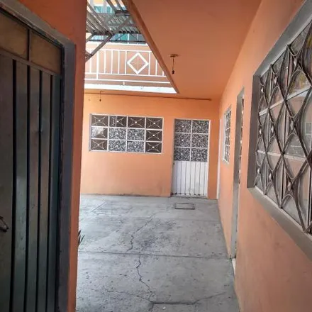 Buy this 5 bed house on Calle Sur 14 A in Colonia Agrícola Oriental, 08500 Mexico City