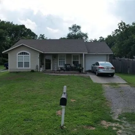 Buy this 2 bed house on 205 South Seminole Avenue in Tahlequah, OK 74464