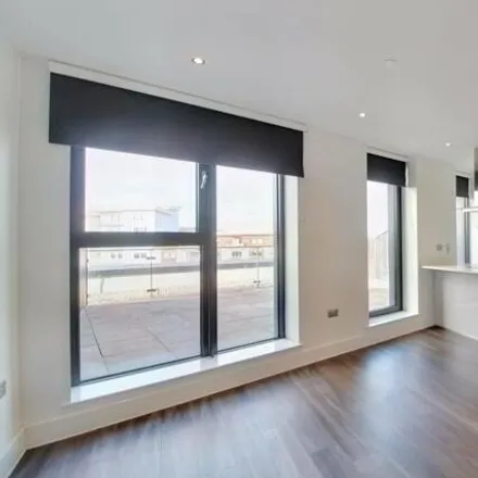 Image 3 - Whitewater House, Watkiss Way, Cardiff, CF11 0AZ, United Kingdom - Apartment for sale