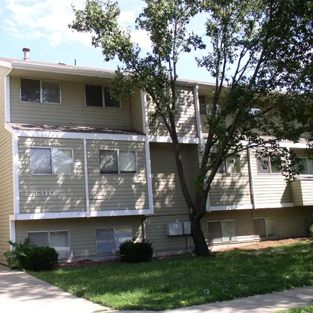 Rent this 4 bed apartment on 1310 Kentucky Street