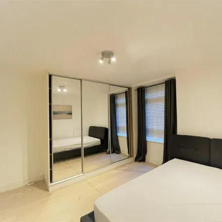 Image 5 - 137-139 Gloucester Terrace, London, W2 3HH, United Kingdom - Apartment for rent