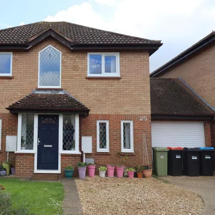 Rent this 4 bed house on unnamed road in Milton Keynes, MK5 6BA