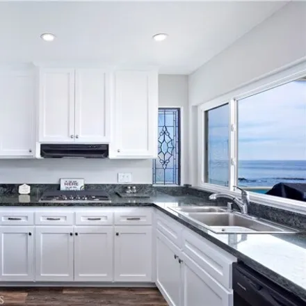 Image 6 - 1249 Ocean Front, Laguna Beach, CA 92651, USA - Apartment for rent
