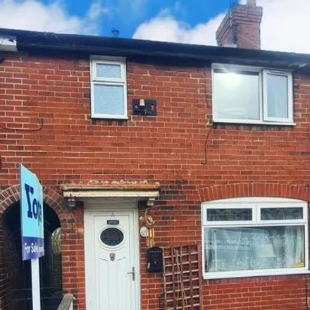 Buy this 3 bed townhouse on Vale View in Newcastle-under-Lyme, ST5 0AG