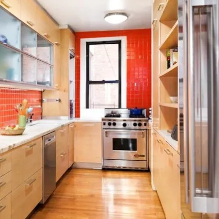 Image 4 - 130 West 16th Street, New York, NY 10011, USA - Apartment for sale