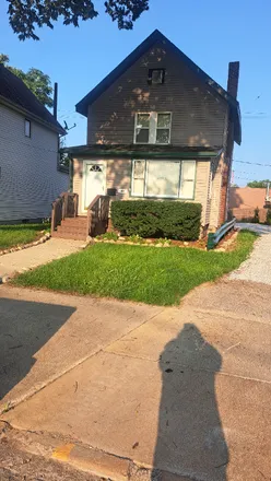 Rent this 3 bed house on 93 N Broadway