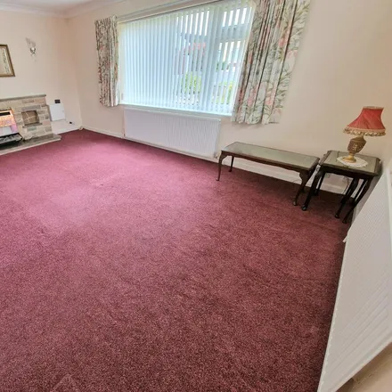 Image 5 - Red Oaks Close, Ferndown, BH22 9PE, United Kingdom - House for rent