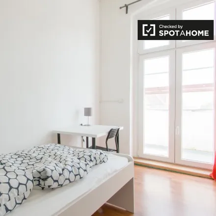 Rent this 5 bed room on Selchower Straße 1 in 12049 Berlin, Germany