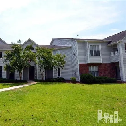 Buy this 2 bed condo on 4134 Breezewood Drive in Echo Farms, Wilmington