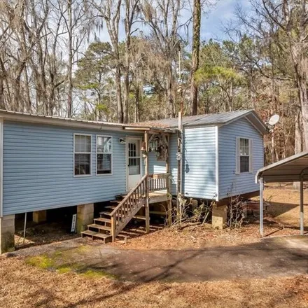 Buy this studio apartment on 822 Drayton Woods Road in Dooly County, GA 31092