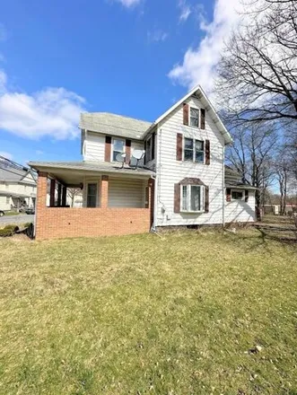 Image 2 - 605 West Front Street, Plymptonville, Lawrence Township, PA 16830, USA - House for sale