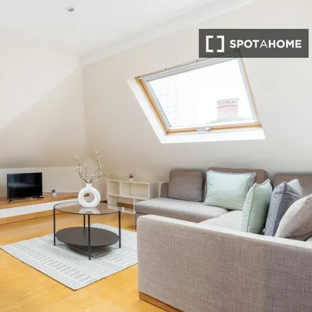 Image 1 - Putt in the Park Acton, East Churchfield Road, London, W3 7FT, United Kingdom - Apartment for rent