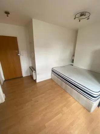 Image 3 - Paddy Power, Buckley Road, London, NW6 7ND, United Kingdom - Apartment for rent
