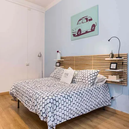 Rent this 3 bed room on Bar dell'Angolo in Via Francesco Hayez, 20129 Milan MI