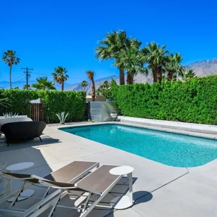 Buy this 3 bed house on 972 East Alexander Way in Palm Springs, CA 92262