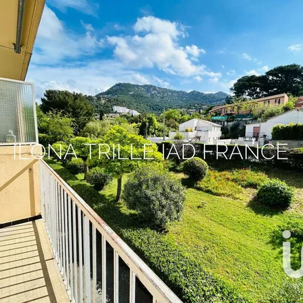 Rent this 2 bed apartment on Pardiguier in 83000 Toulon, France