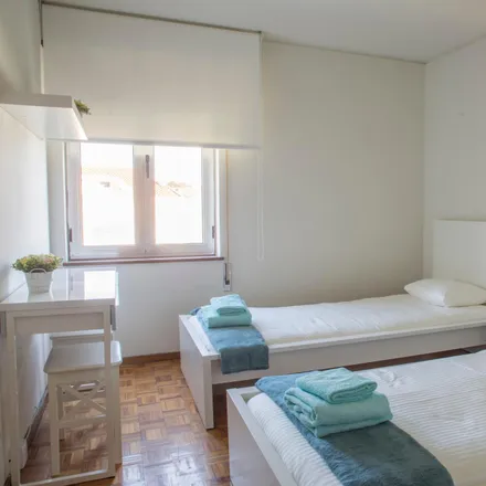 Rent this 4 bed room on unnamed road in 4460-403 Matosinhos, Portugal