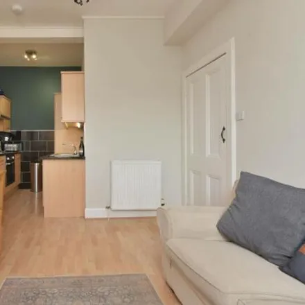 Image 4 - Logie Green Road, City of Edinburgh, EH7 4HD, United Kingdom - Apartment for sale