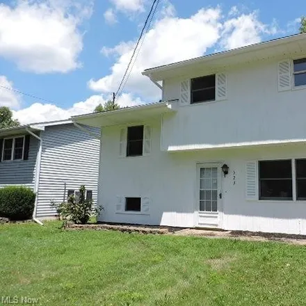 Buy this 3 bed house on 323 Washington Avenue in Newton Falls, Trumbull County