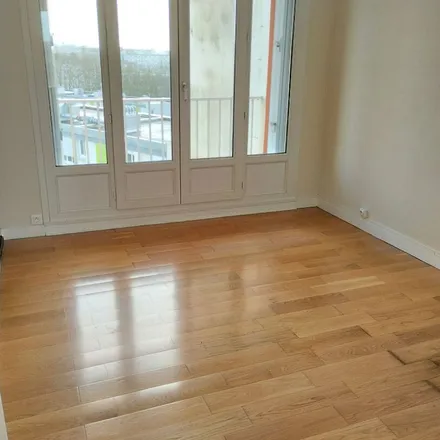 Rent this 3 bed apartment on 7 Rue Marcel Sembat in 29200 Brest, France