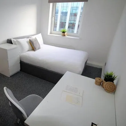 Image 3 - Leeds, LS2 9DU, United Kingdom - Apartment for rent