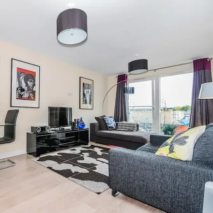 Rent this 2 bed apartment on Fuller Court in Park Road, London