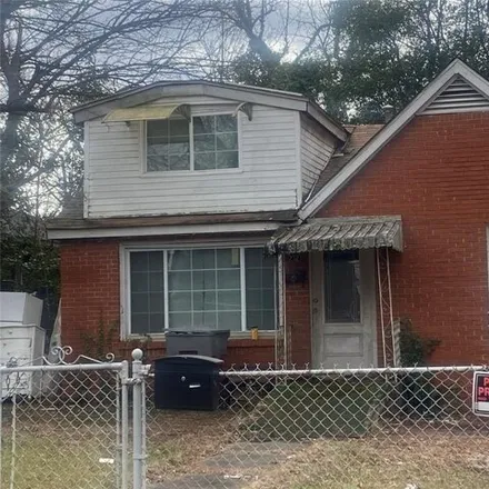 Buy this 3 bed house on 2373 Dundeen Street in Charlotte, NC 28216