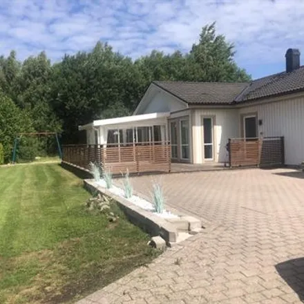 Rent this 5 bed house on Tvärvägen in 449 44 Nol, Sweden