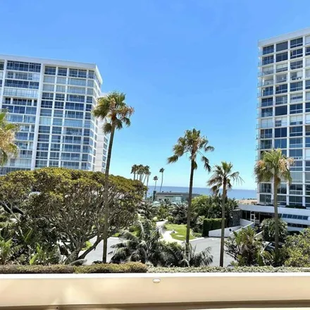 Image 1 - 1750 Avenida del Mundo, Coronado, CA 92118, USA - Apartment for rent