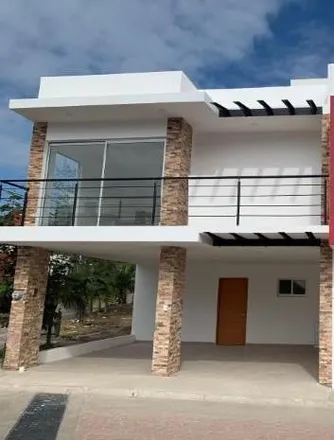 Buy this 3 bed house on Boulevard Primavera in Fraccionamiento Morada del Quetzal, 91637 Jacarandas