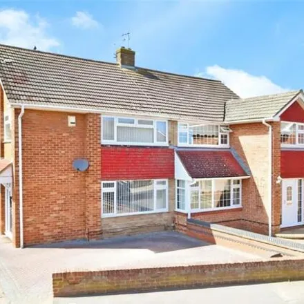 Buy this 3 bed duplex on Frobisher Way in Gravesend, DA12 4QY