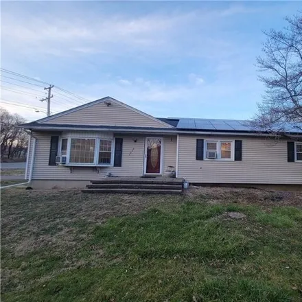 Rent this 3 bed house on 1038 River Road in New Windsor, NY 12553