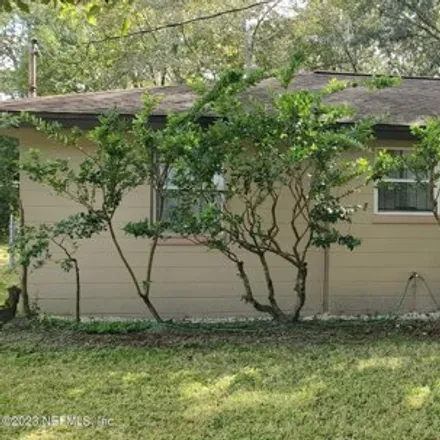 Rent this 3 bed house on 4676 Colchester Road in Sherwood Forest, Jacksonville