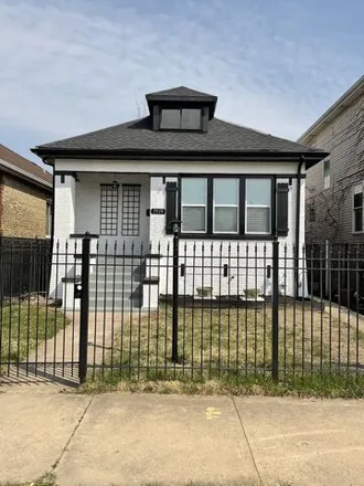 Buy this 3 bed house on 7519 South May Street in Chicago, IL 60620