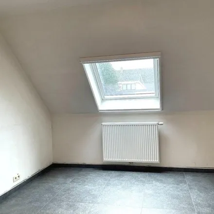 Rent this 3 bed apartment on Schonekeerstraat 65;65B in 8930 Lauwe, Belgium