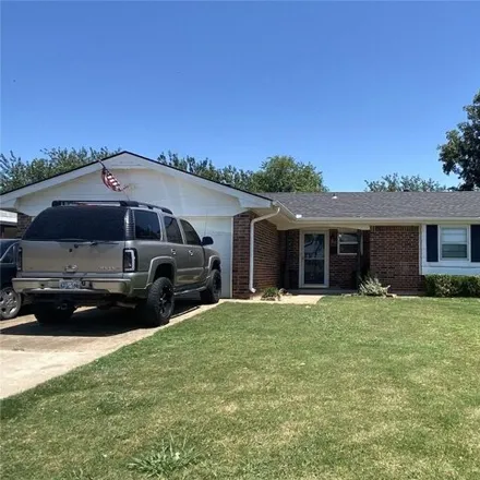 Buy this 3 bed house on 1826 North City Avenue in Moore, OK 73160