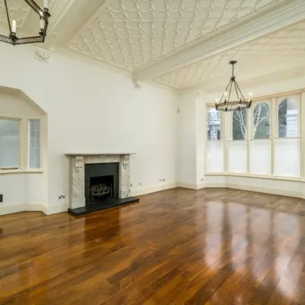 Rent this 7 bed apartment on 31 Phillimore Gardens in London, W8 7QF