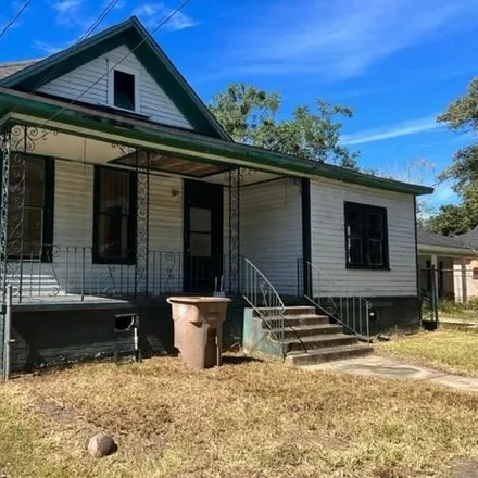 Buy this 3 bed house on 303 Burton Avenue in Crichton, Mobile