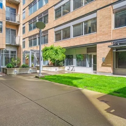 Buy this 1 bed condo on Washington & 7th Street in Vancouvercenter Plaza, Vancouver