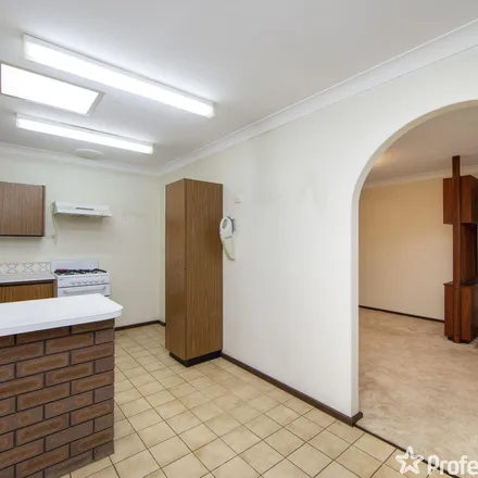 Image 5 - Berberis Way, Forrestfield WA 6058, Australia - Apartment for rent