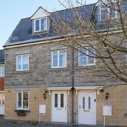 Buy this 3 bed townhouse on Osmond Road in Worle, BS24 7HZ
