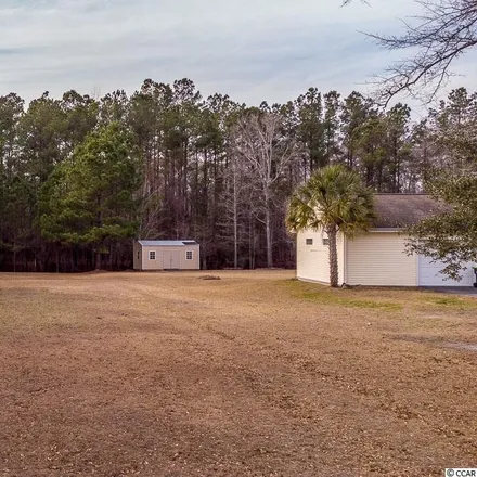 Buy this studio house on 7399 Tracy Drive in Howells, Horry County