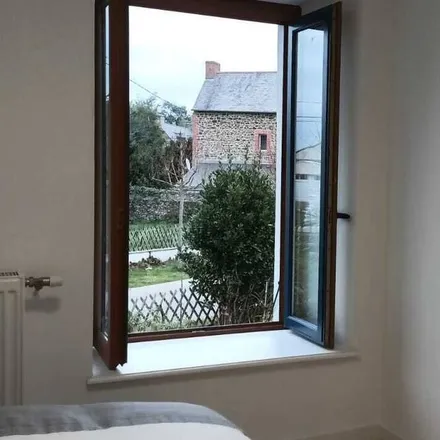 Rent this 3 bed house on Binic-Étables-sur-Mer in Côtes-d'Armor, France